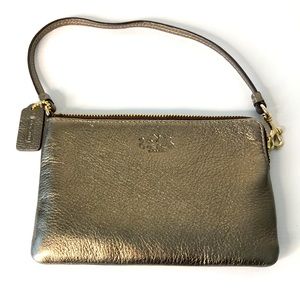 🎉Coach leather wristlet